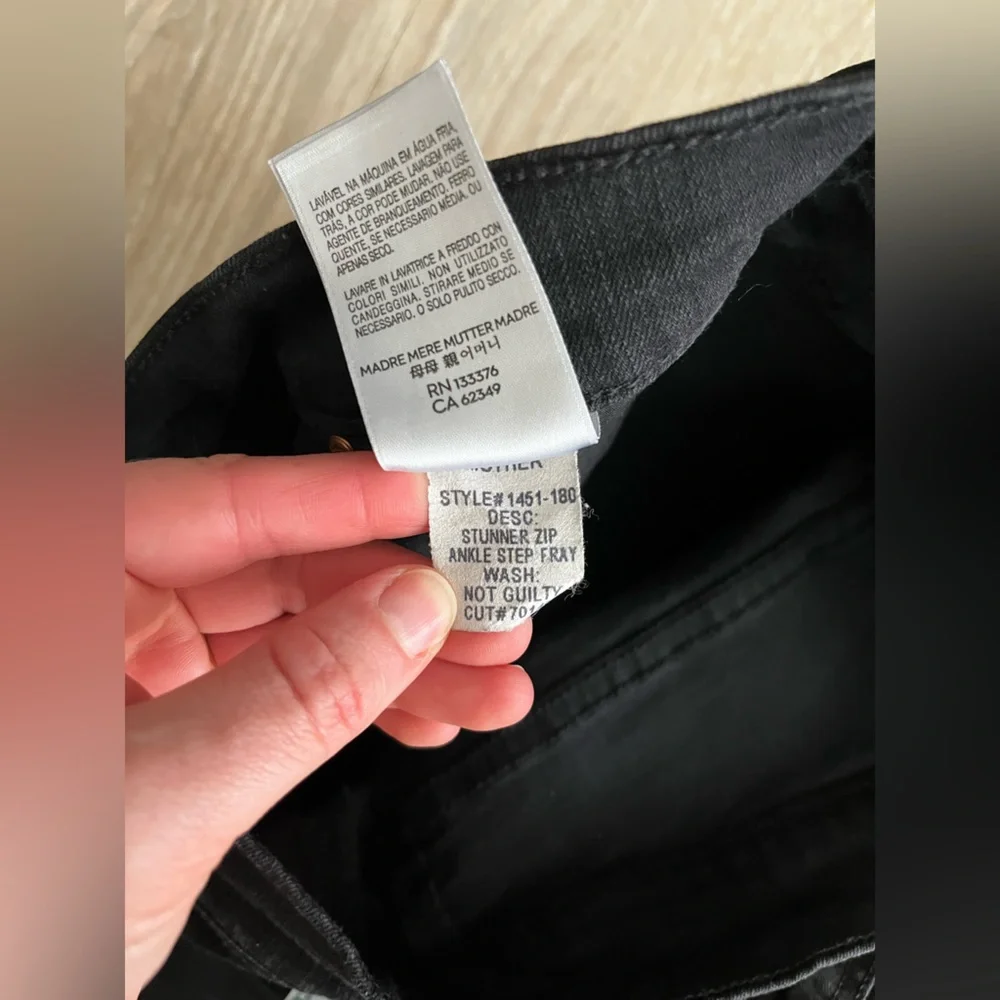 MOTHER Women’s The Stunner Zip Ankle Step Fray in Not Guilty - Size 27 - Picture 7 of 13